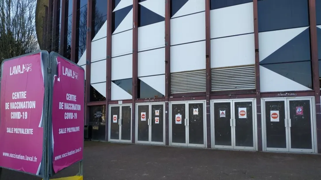 Laval centre vaccination Covid-19_23 03 21_CJ